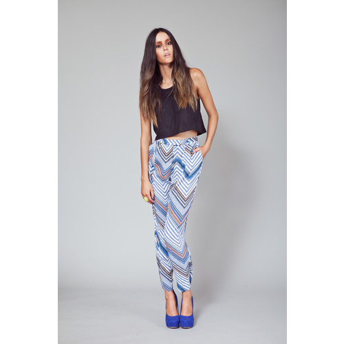 FINDERS KEEPERS - When You Dream Pant (FX120509P - Chevron Print size XL)